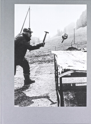 Jean Tinguely. Torpedo Institut (French Edition) Jean Tinguely. Torpedo Institut (French Edition) – book cover closed